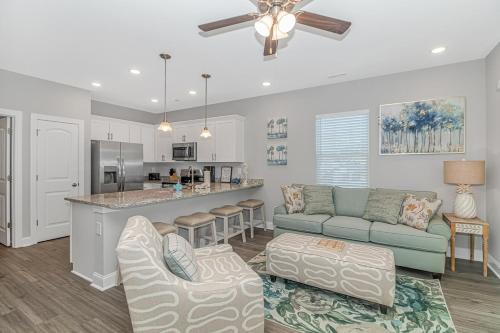 Coastal Oasis walk to the beach in Myrtle Beach, United States