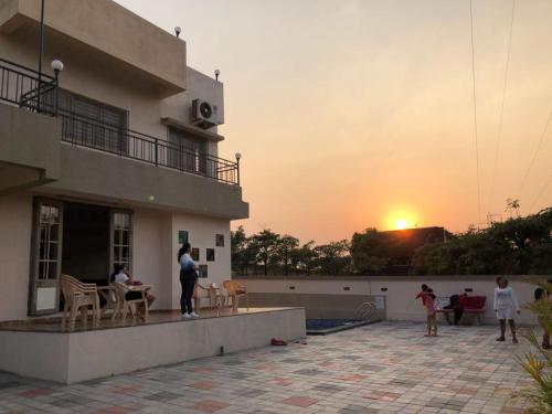 V2 Vue' Villa — 4-Star Luxury Hotel in Igatpuri, India