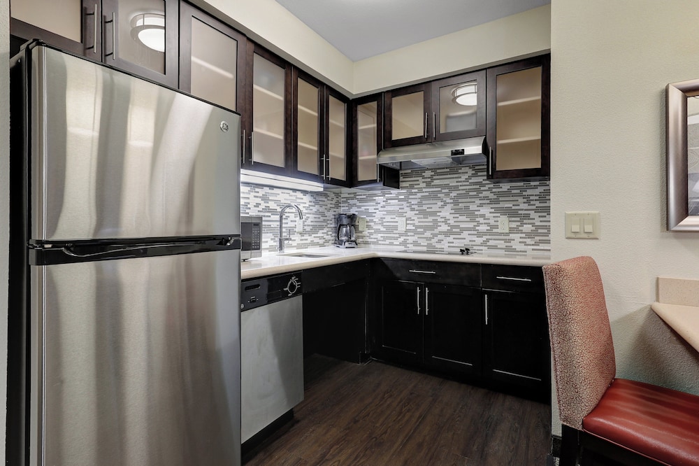 Staybridge Suites Washington D.C. Greenbelt IHG - photo 15