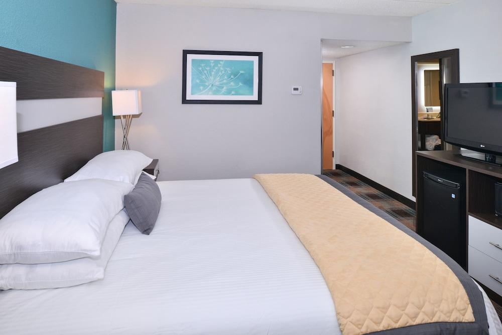 Wyndham Garden Greenville Airport - photo 48