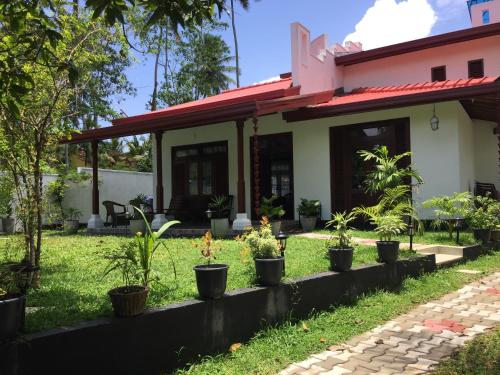 Mirewon Guest - carbon neutral hotel in Weligama