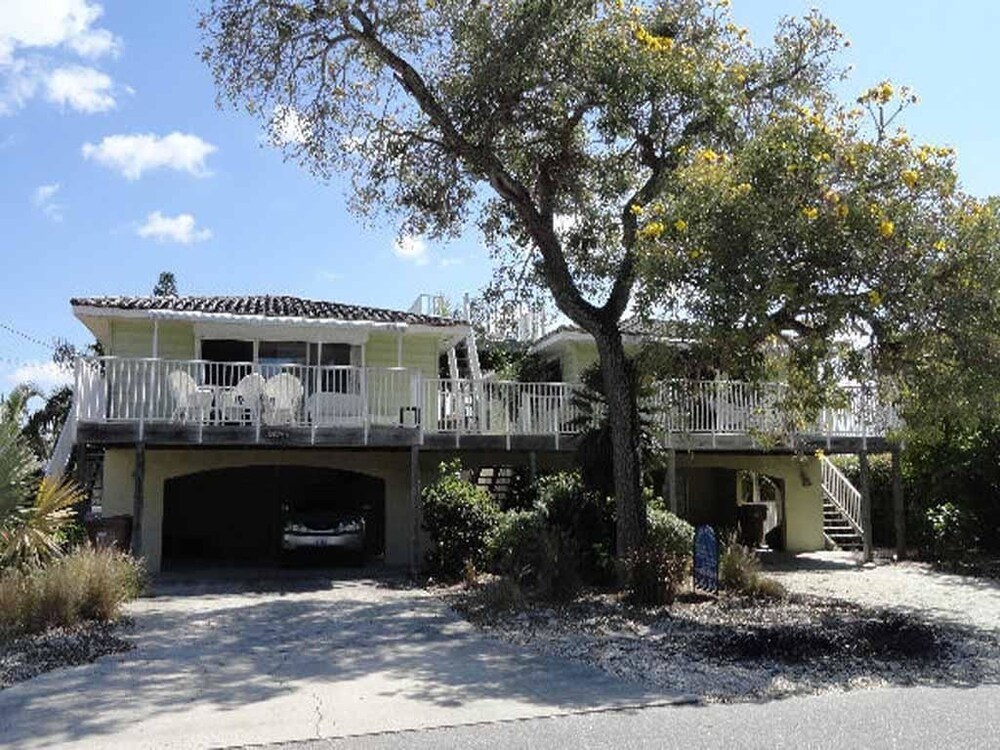 Ss Salamander Both Units - carbon neutral hotel in Holmes Beach