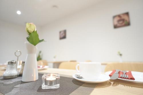 Zur Friedenseiche — Aichach — photo 2