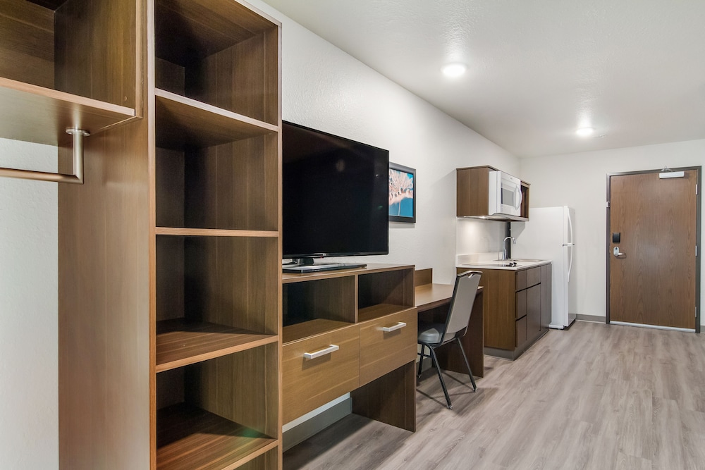 Woodspring Suites Fort Myers Cape Coral - photo 12