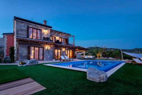 Astounding Hvar Villa 4 Bedrooms Villa Crystal Hvar 1 Mesmerizing Sea View — 4-Star Luxury Hotel in Hvar, Croatia