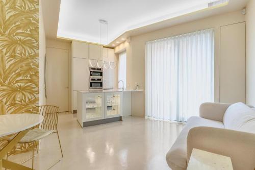 Luxury Velasca Apartment — 4-Star Luxury Hotel in Milan, Italy