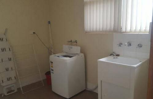 Sharp Street Units — hotel near Whyalla Airport