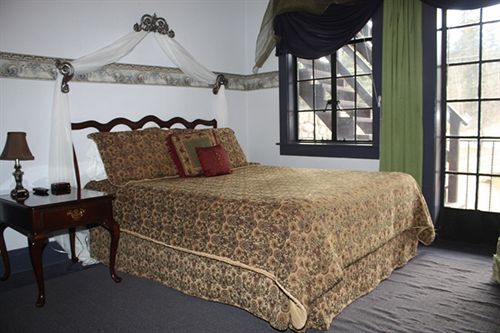 The Historic Brook Forest Inn - photo 8