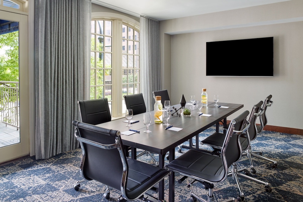 Ellis Hotel Atlanta A Tribute Portfolio Hotel by Marriott - photo 46