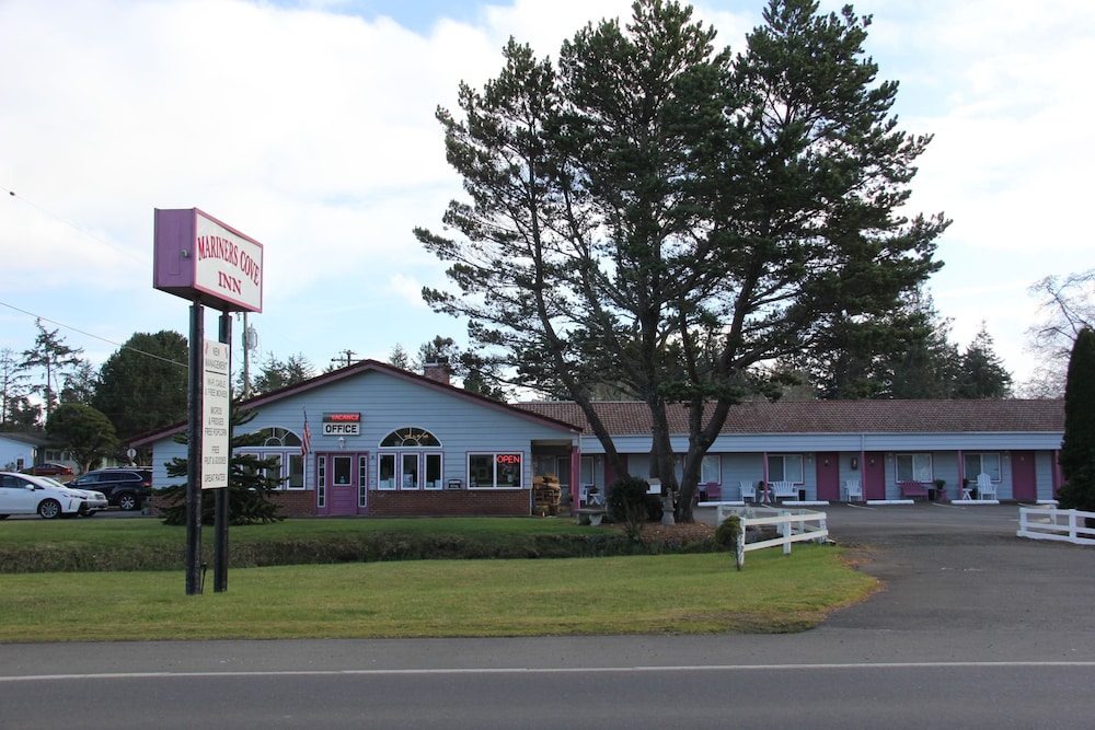 Mariner's Cove Inn - photo 56