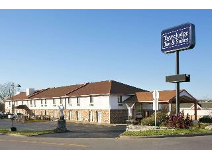 Travelodge Inn & Suites by Wyndham Muscatine in Muscatine, United States