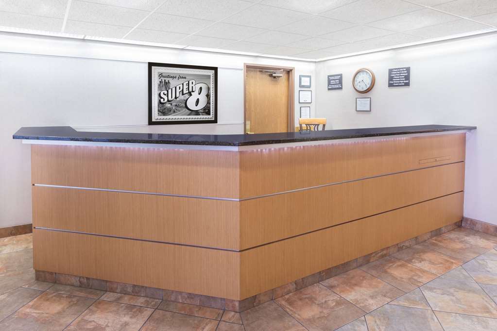 Super 8 by Wyndham Madison South - photo 4