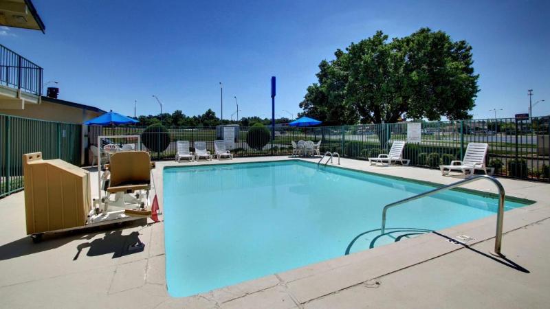 Rodeway Inn Fort Smith I 40 - photo 18