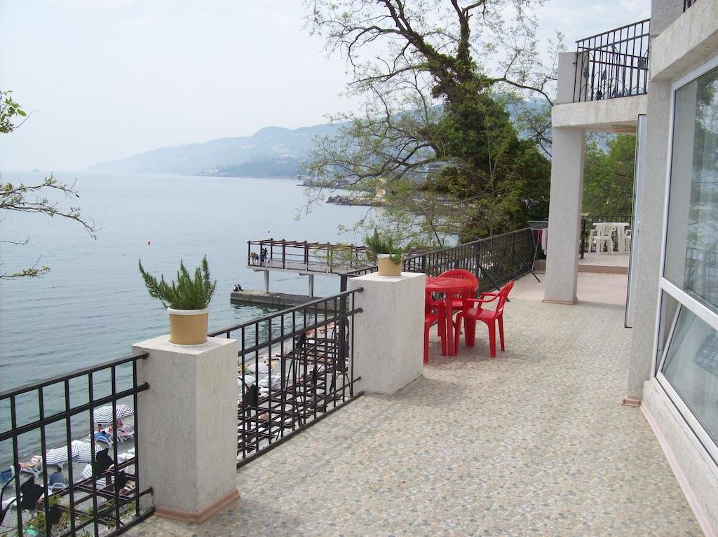 Dom na Plyazhe in Yalta, Russia