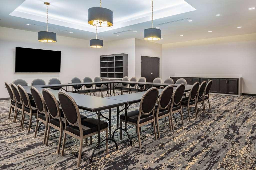 La Quinta Inn & Suites by Wyndham Yucaipa - photo 29