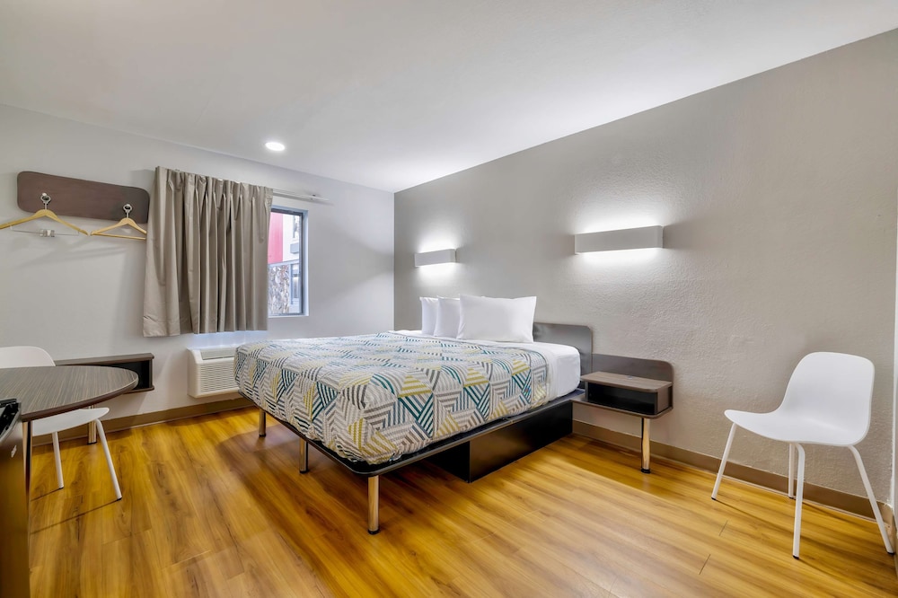 Motel 6 Little Rock South - photo 2