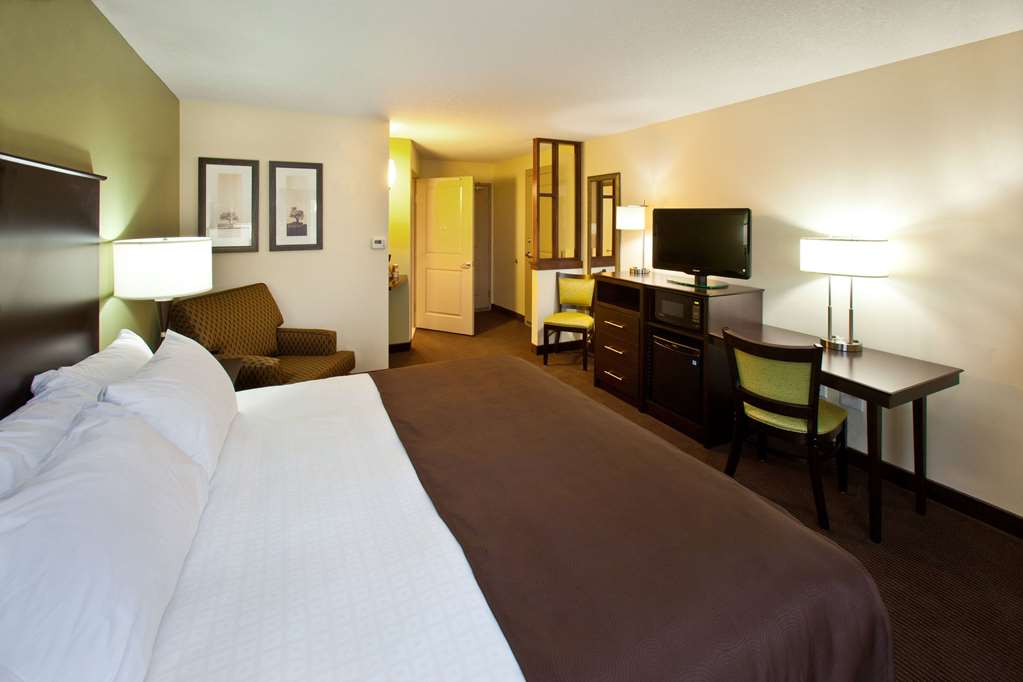 AmericInn by Wyndham Fairfield - photo 22