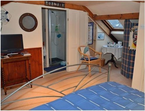 Captains Cabin