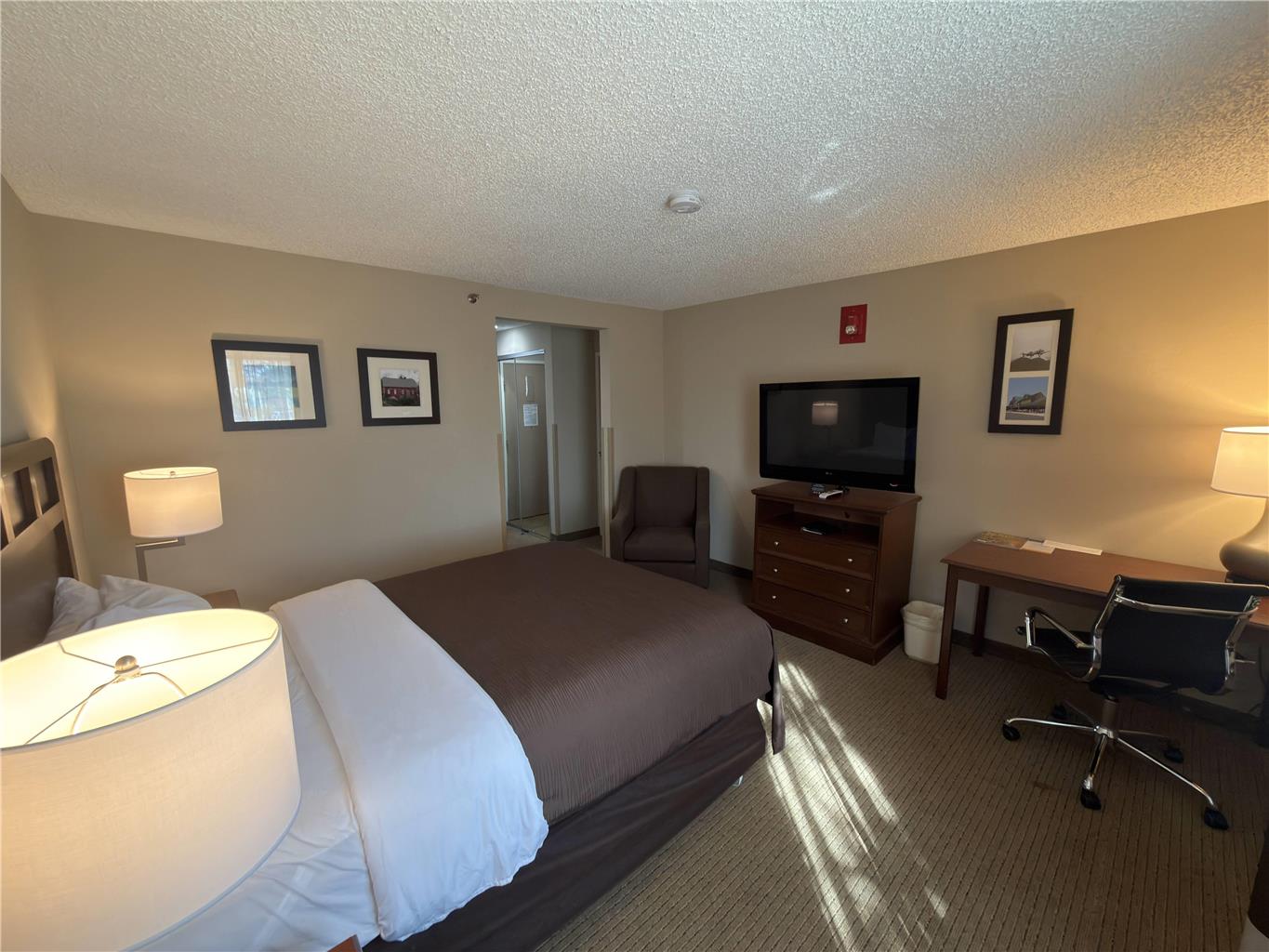 Wingate by Wyndham Utica - photo 9