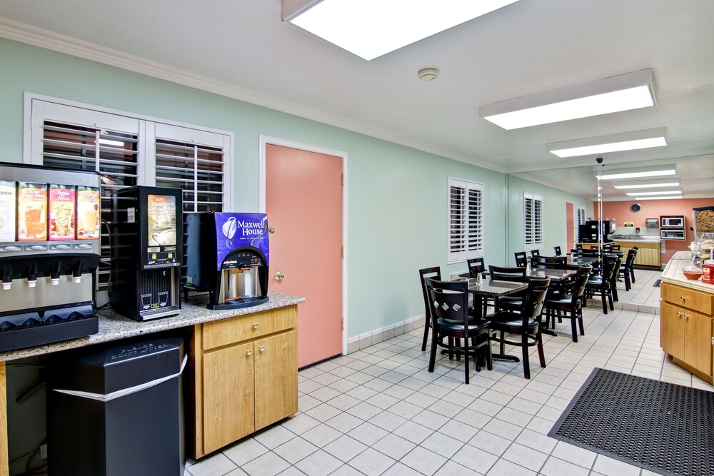Pacific Inn of Redwood City - photo 50