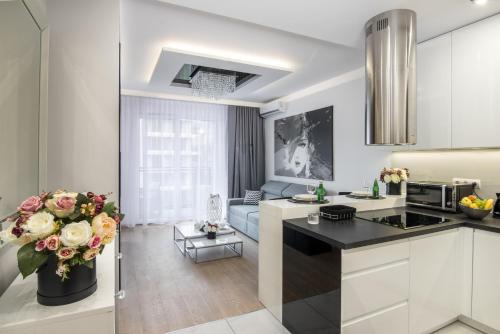Crystal Luxury Apartments Rakowicka 22H — 4-Star Luxury Hotel in Krakow, Poland
