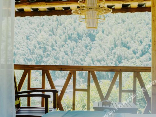 Suining Tsuga Linyuan Inn — hotel in Suining