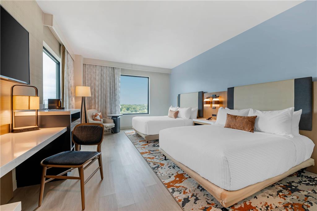 Cambria Hotel Austin Downtown - photo 18