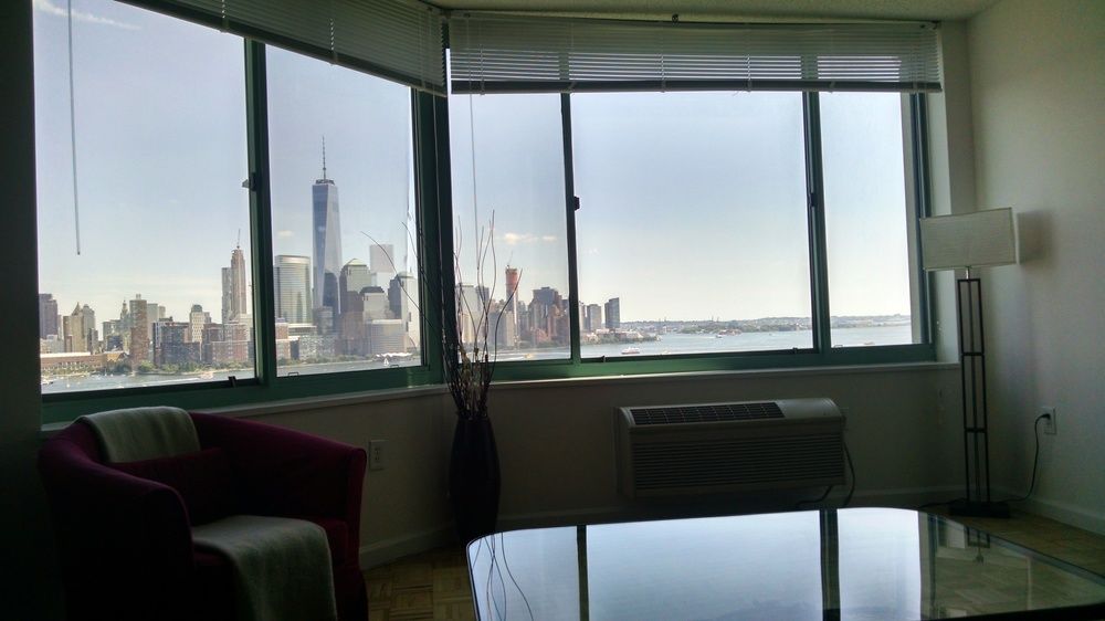 Cesar Suites at River Court in Jersey City, United States