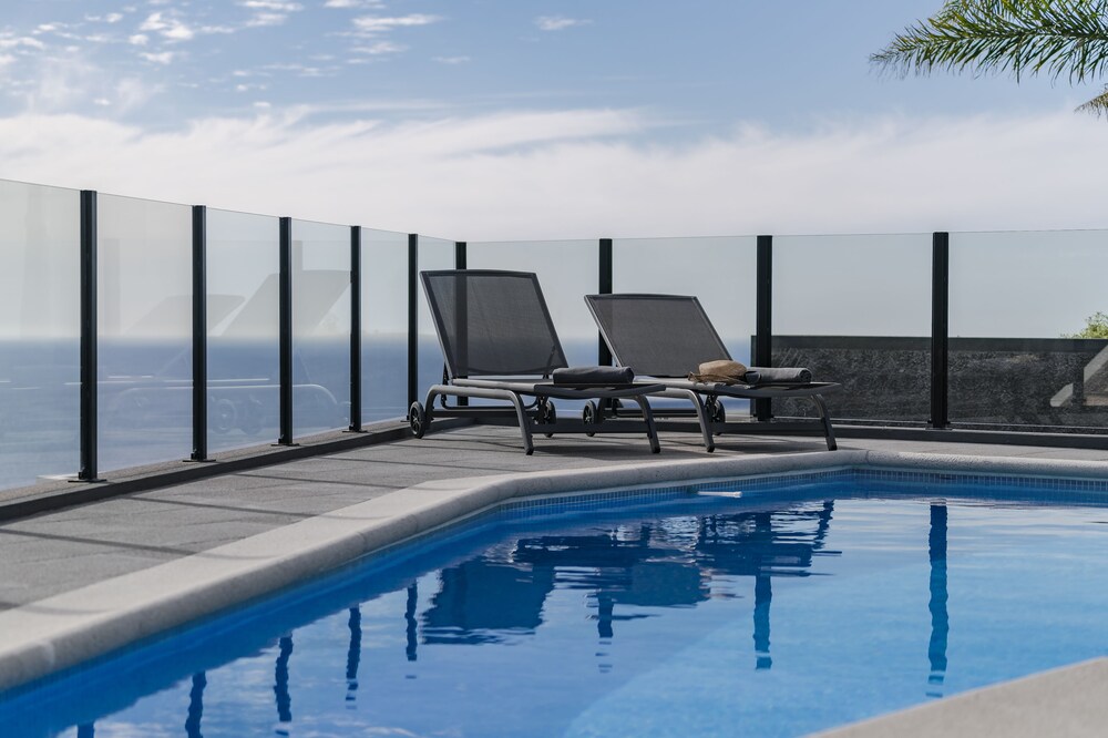 OurMadeira Calheta Charm modern — 4-Star Luxury Hotel in Calheta, Portugal
