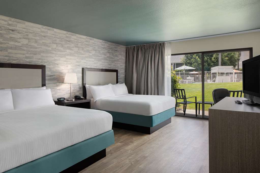 Carlsbad By The Sea Hotel - photo 18