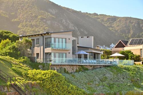 At Last Glentana Beach Manor in Unknown City, South Africa