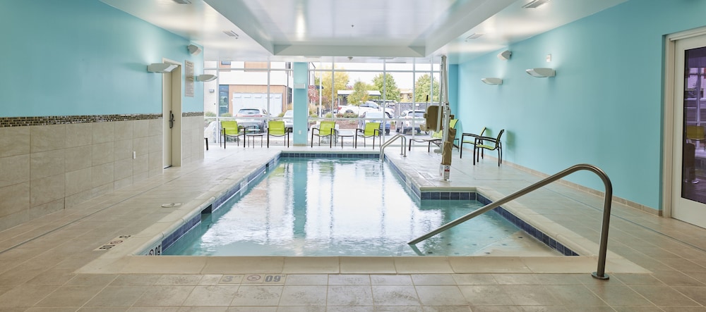 SpringHill Suites by Marriott Medford Airport - photo 21