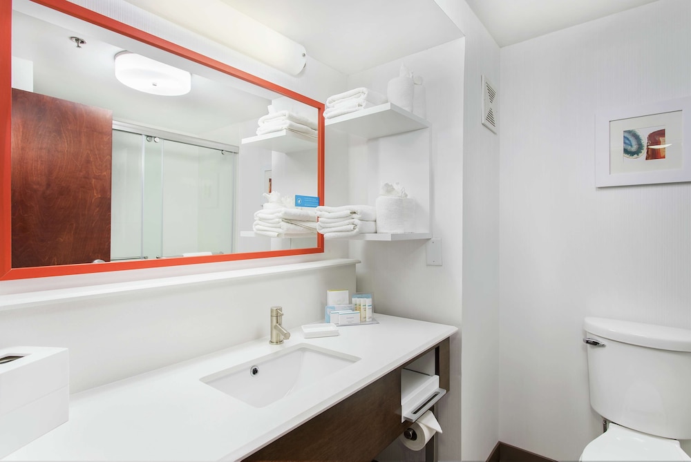 Hampton Inn Cullman - photo 21