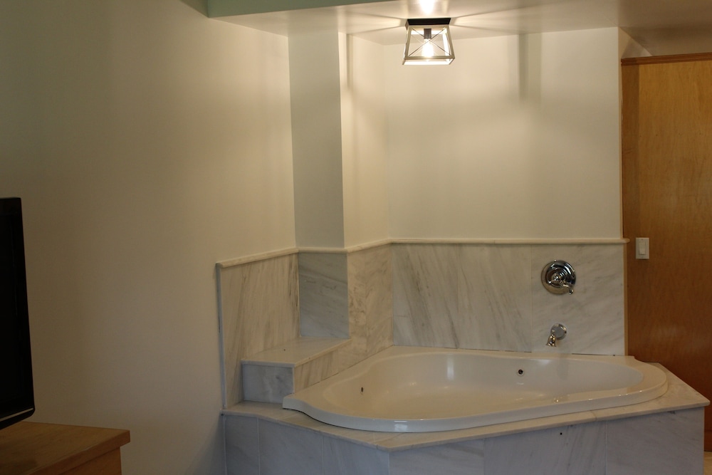 Catskill Seasons Inn - photo 91