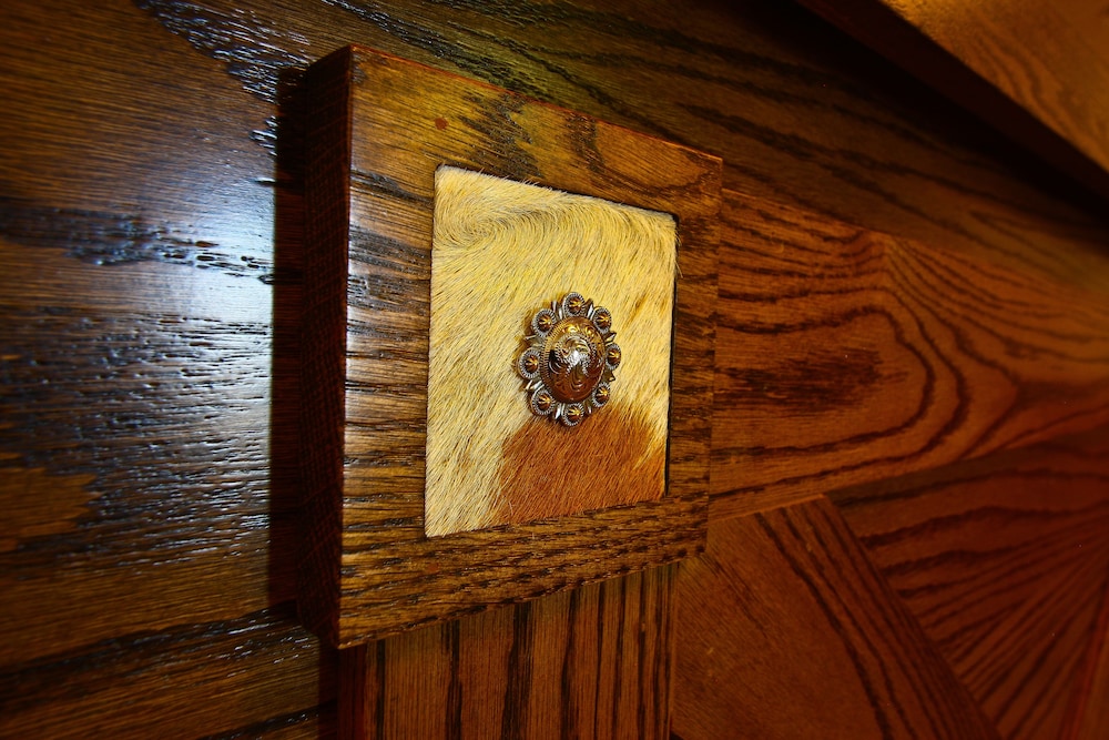 Dude Rancher Lodge - photo 4