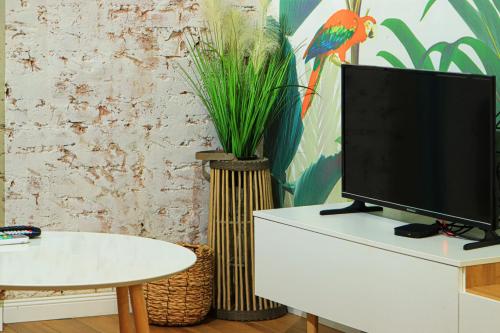 Unique and Beautiful 1BR Apt in Historic Tbilisi by Wehost