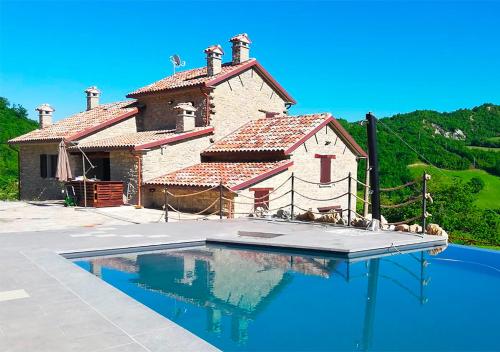 Agriturismo Il Cornio — 4-Star Luxury Hotel in Sarsina, Italy