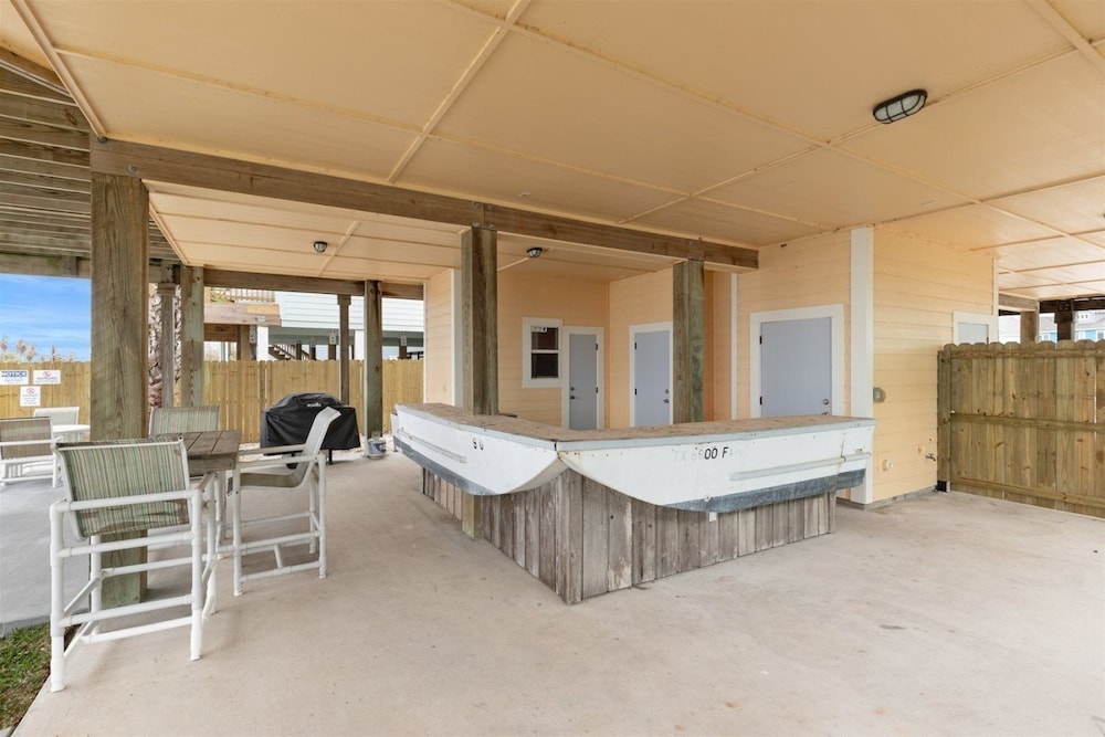 The Cats Meow in Rockport, United States