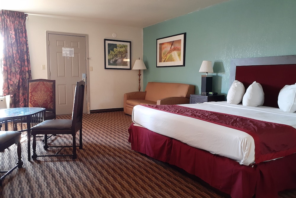 Howard Johnson Inn Salina Kansas - photo 7