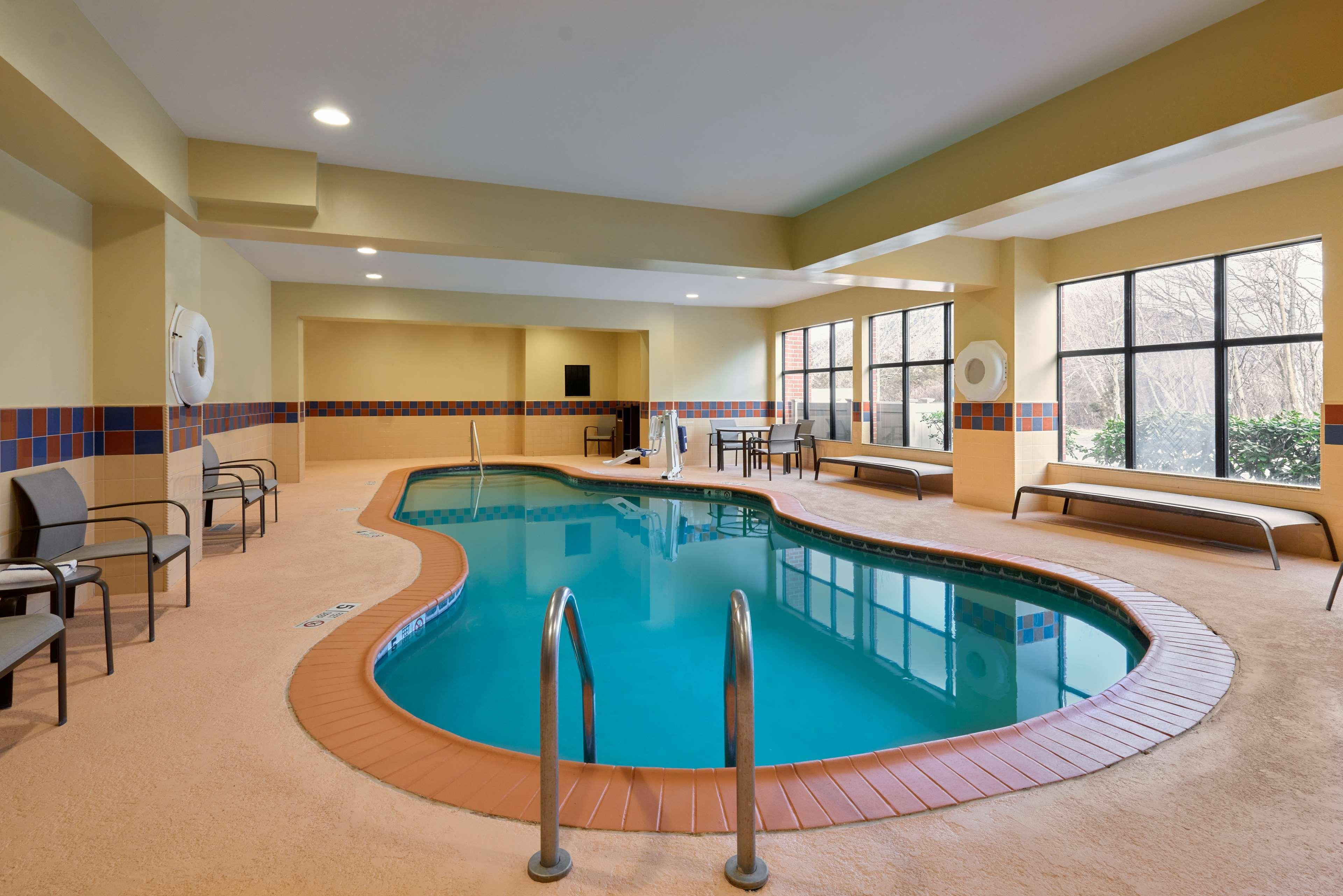 Hampton Inn & Suites Providence Smithfield - photo 2