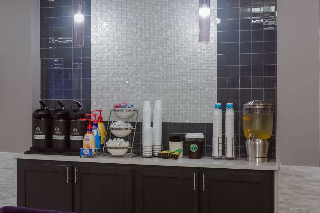 La Quinta Inn & Suites by Wyndham Mobile Daphne - photo 28