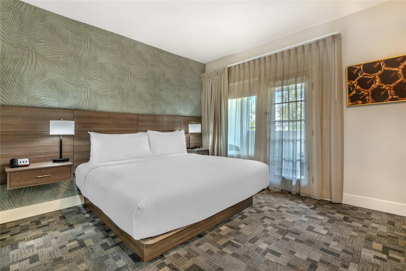 University Park Inn & Suites an Ascend Collection Hotel - photo 43