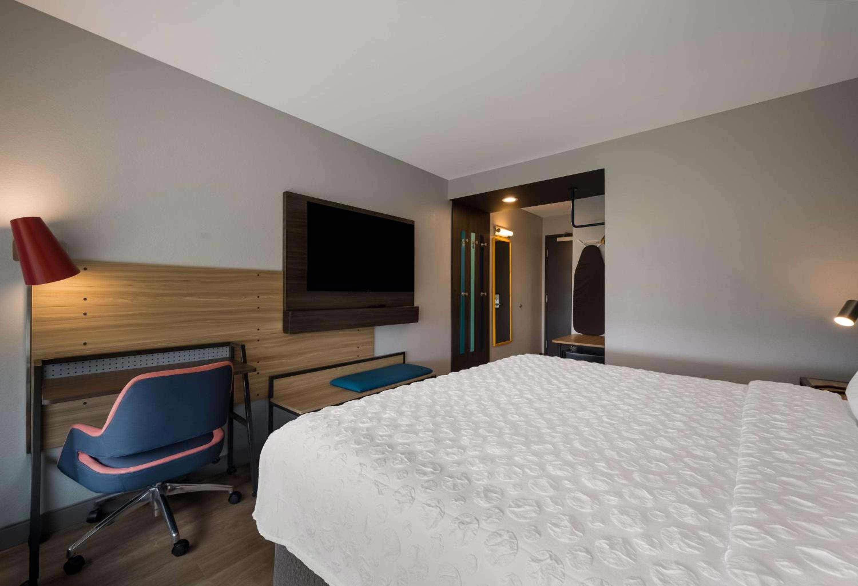 Tru by Hilton Novi Detroit - photo 6
