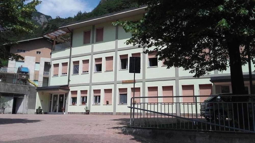 Ostello Angolo Verde — Angolo Terme