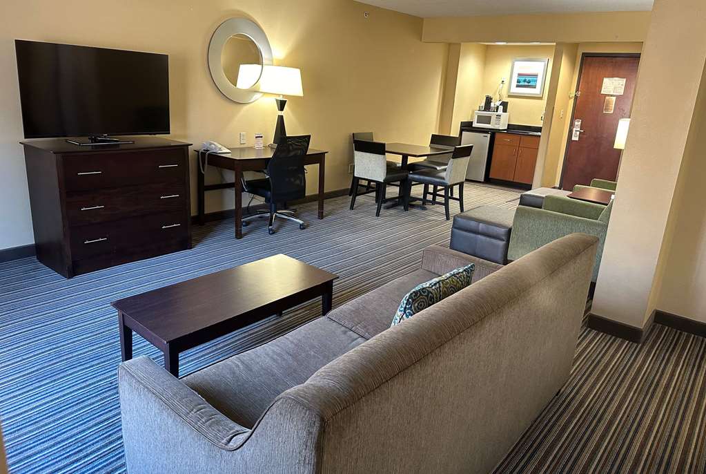 Wingate by Wyndham Harrisburg Near Hershey - photo 7