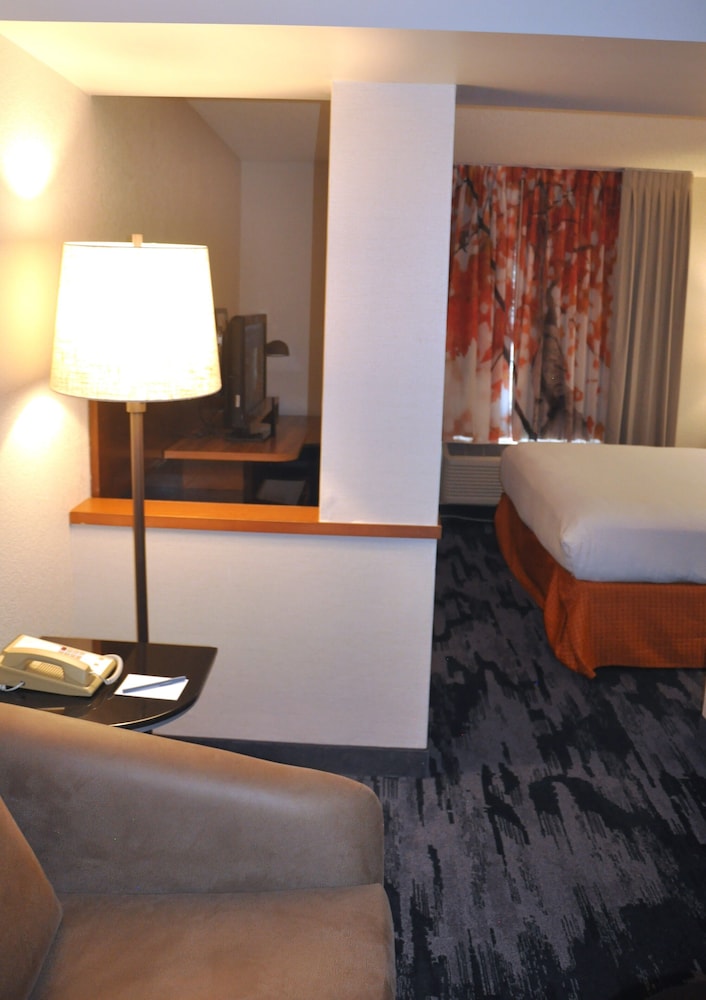 Fairfield Inn & Suites Jacksonville Airport - photo 9