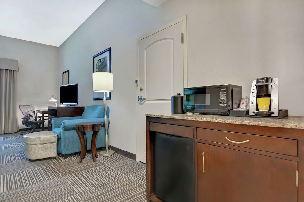 Hilton Garden Inn Fayettevile - photo 26