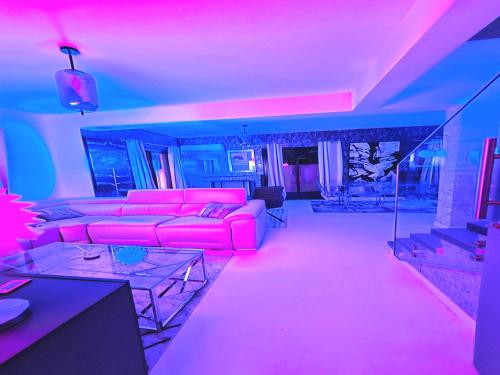 3 Bedroom Villa private pool hot tub
