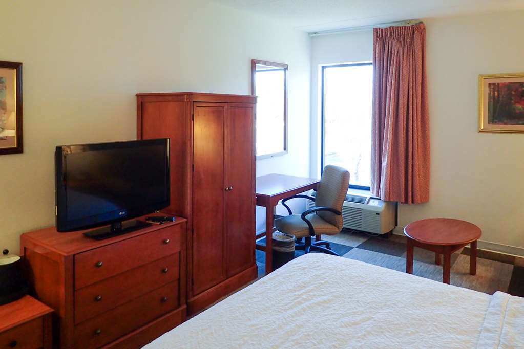 Comfort Inn & Suites Mt. Holly Westampton - photo 13