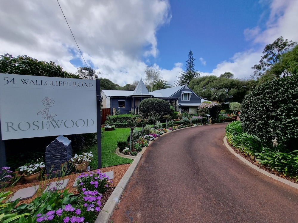 Rosewood Guesthouse — 4-Star Luxury Hotel in Margaret River, Australia